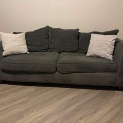 Darn Grey Couch ( Rooms To Go )