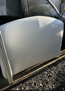 99-02 Chevy Hood bubble eye  Stock hood good condition