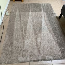 Free Carpet. 5’x7’or8’ and 3x3 