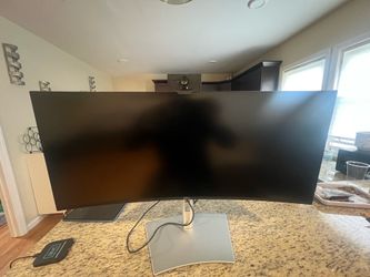 Dell UltraSharp 34 Curved Thunderbolt™ Hub Monitor