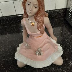 Lovely Maiden Statue