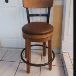 ONE BAR STOOL CHAIR 24 INCHES
