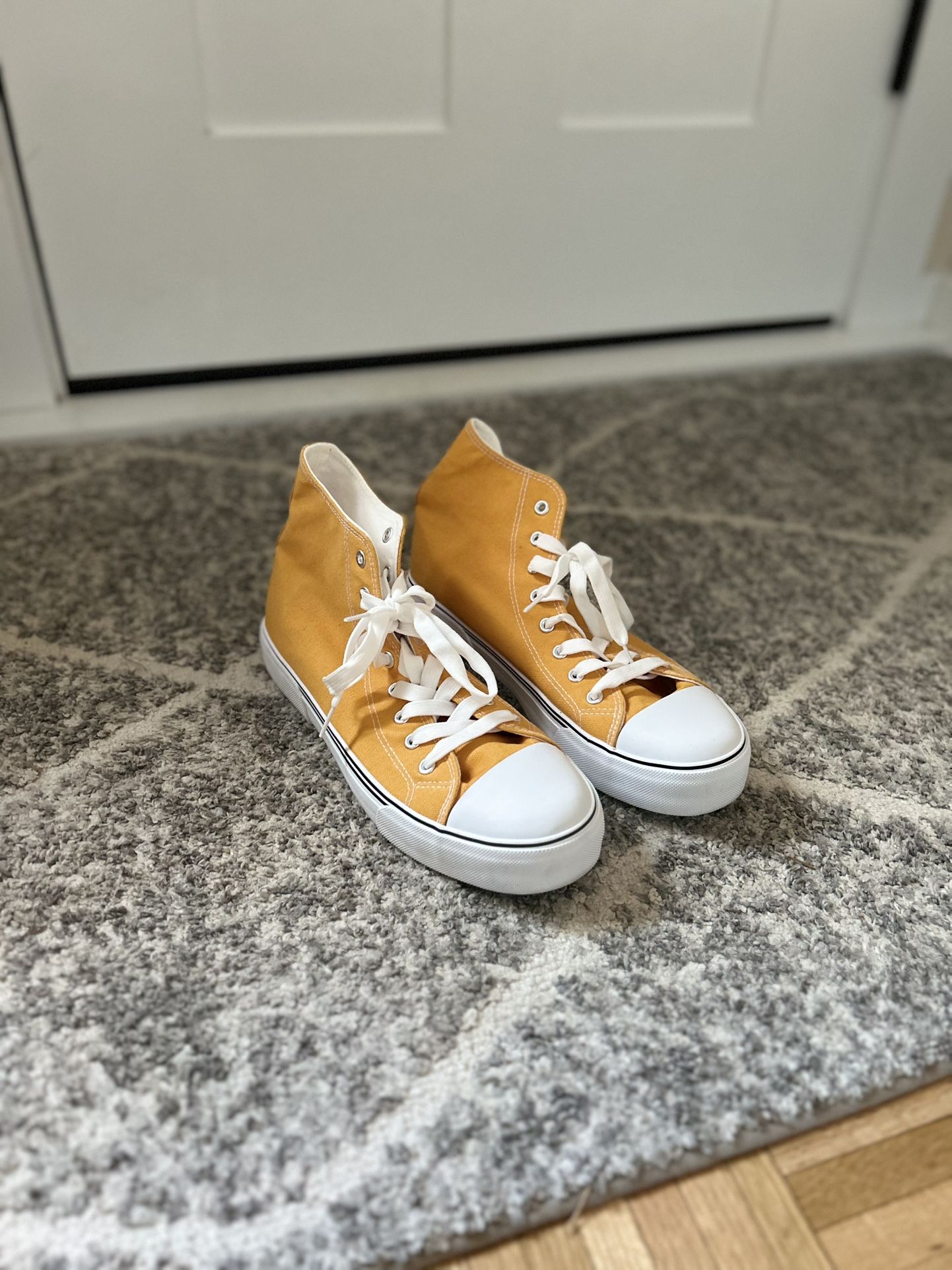 Chuck Taylor style Sneakers M10