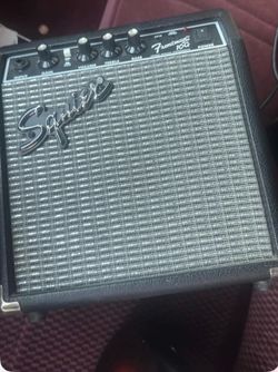 Squier frontman amp