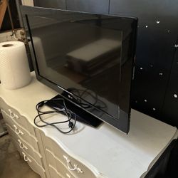 32 Inch LG TV 