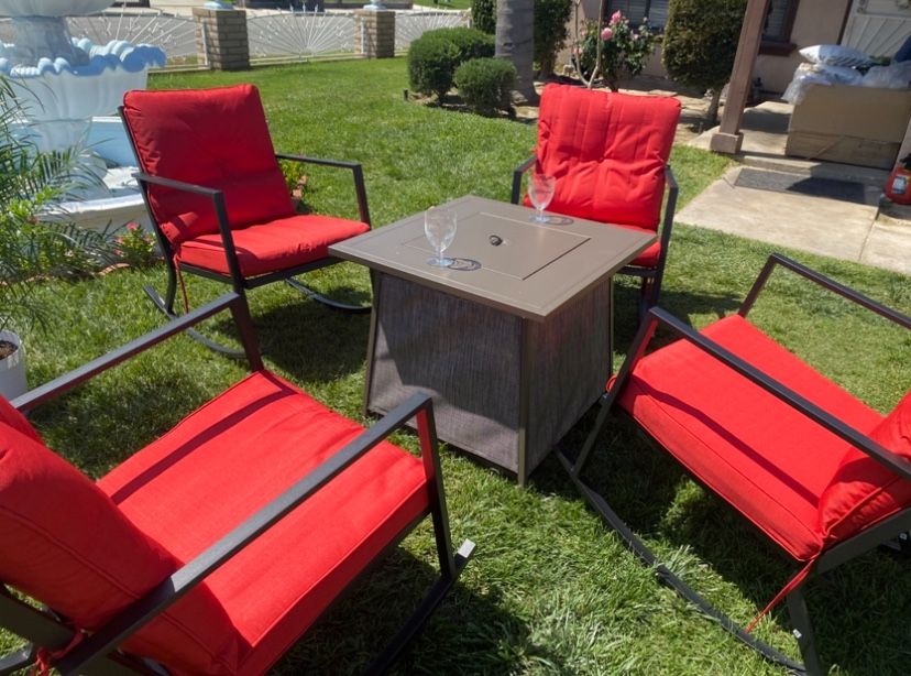 Brand New Patio Set Fire Pit Propane