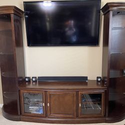 TV Entertainment Center w/ 2Side Towers