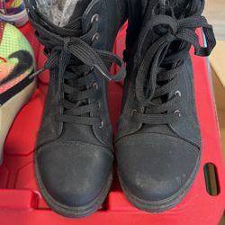 Black Boots