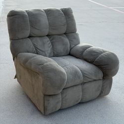 Klaussner Power Lift Recliner Chair Electric Lift Chair