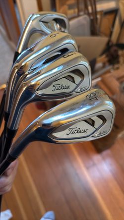 Brand New Titleist Left Handed T200 Irons Golf Clubs