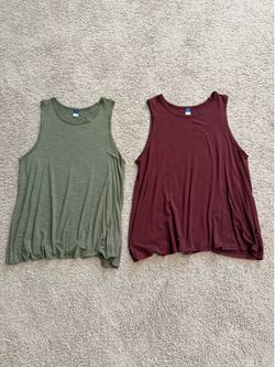 Women’s Old Navy Flowy Tanks- Medium