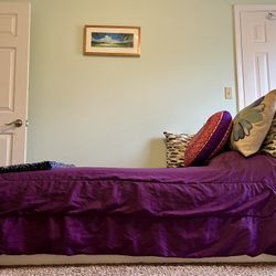Twin Trundle Bed W/ 2 Mattresses