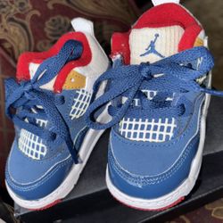Jordan 4 Retro 