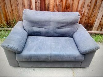 LOVE SEAT *FREE*!!