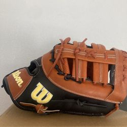 Wilson A2000 First Baseman Mitt