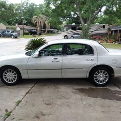 2006 Lincoln Town Car