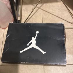 Jordan 4 Tore Size 12