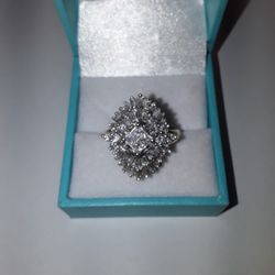 Ladies 10kt Yellow Gold Ring 