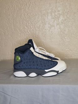 AJ 13.  SIZE US  M7