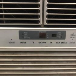 AC WINDOW 