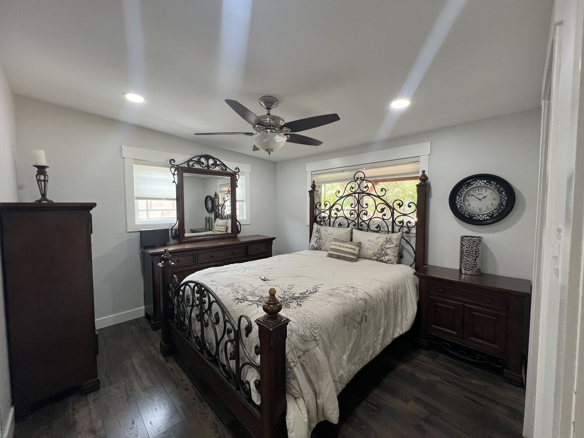 Queen Bedroom Set