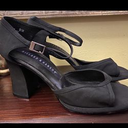 Hillard and Hanson size 9 black Womens heels shoes