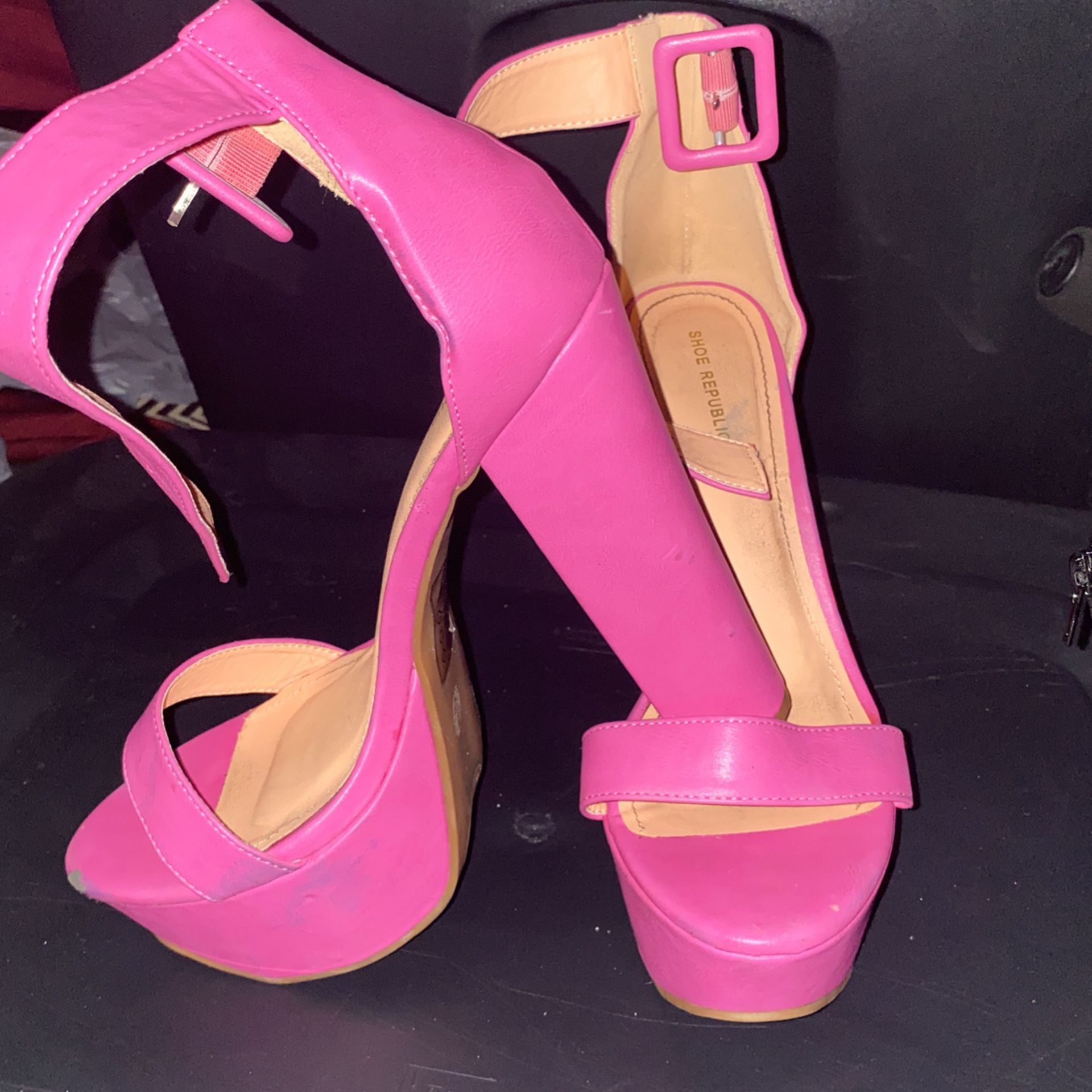 Pretty Pink Heels 
