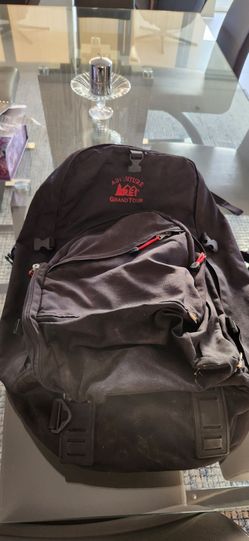 REI backpack Adventure Grand Tour with detachable day pack large travel luggage