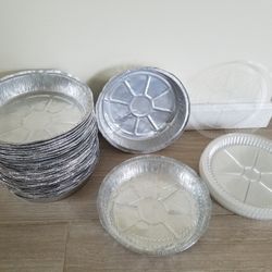 8" round aluminum containers with lids (30)