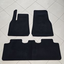 Tesla Model Y 2022-2024 carpet mats