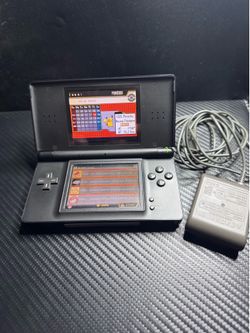 Modded Black DS with original charger and 4 gb storage