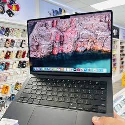 MacBook Pro M4 2024