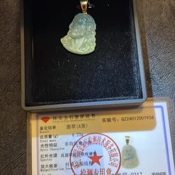 18 Karat Gold Jade Jesus 