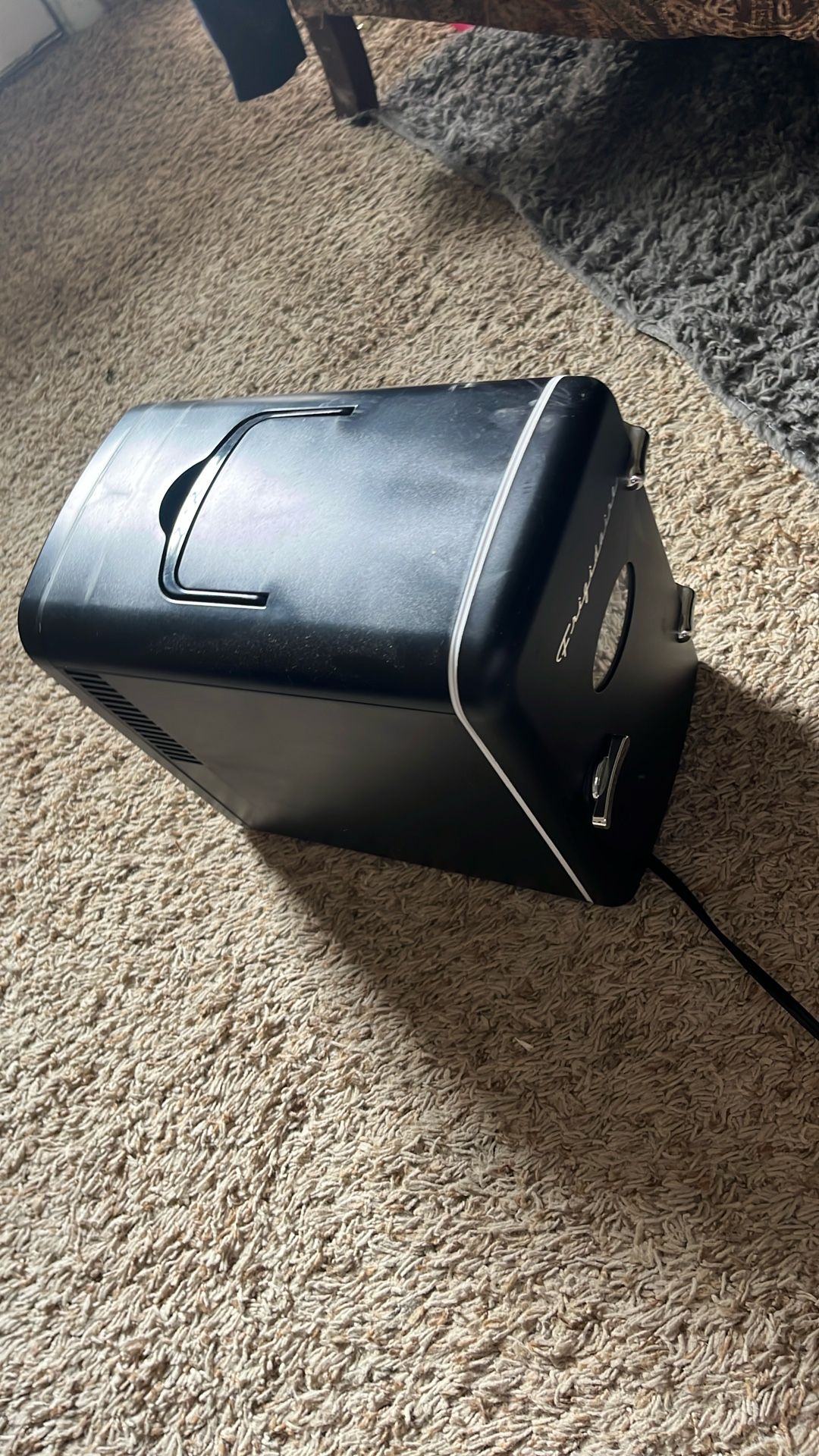 6 Can Mini Fridge