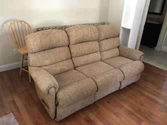 Like new couch. 2 recliners built in. Non smoking and no pets home
