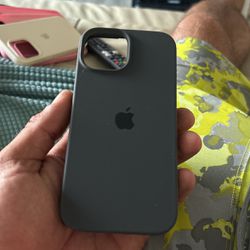 Apple Silicone MagSafe Case