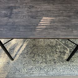 Desk table