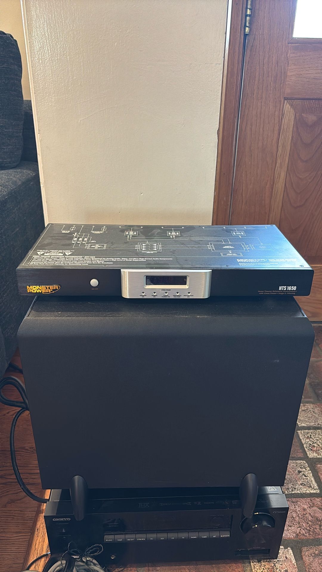 Monster Power home theater reference powercenter HTS 1650