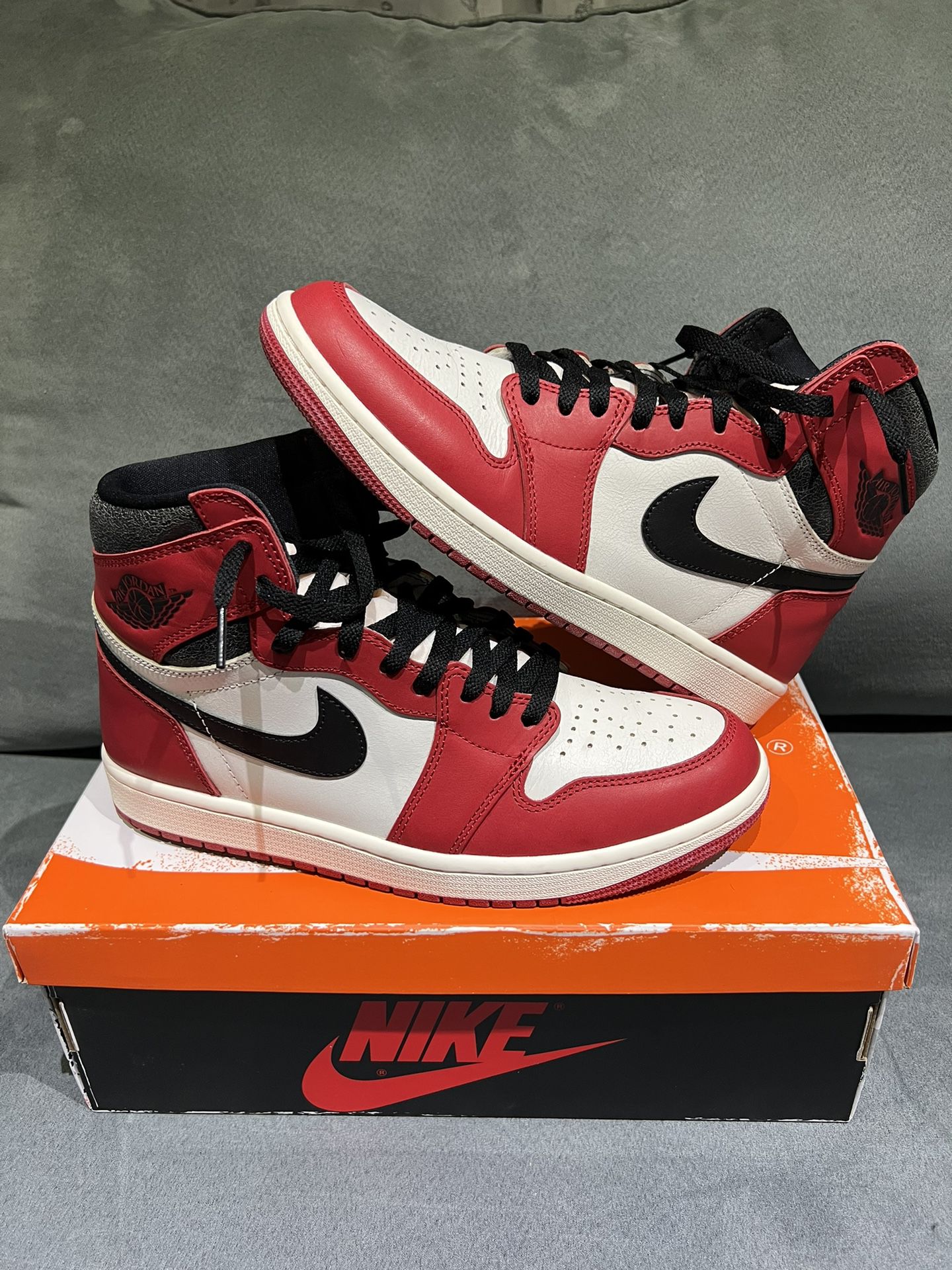 Air Jordan 1 Retro OG “Lost & Found” size 9.5M with box and receipt 