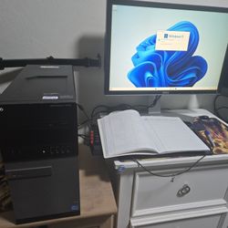 Computer + monitor!!