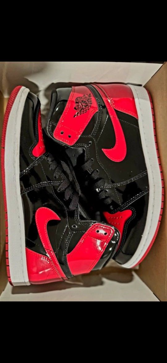 Jordan 1 Retro High OG
Patent Bred