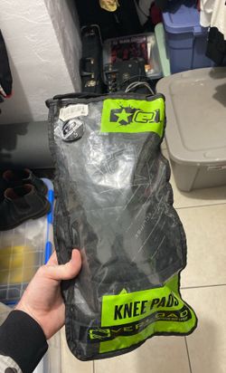 Plant Eclipse Knee Pads