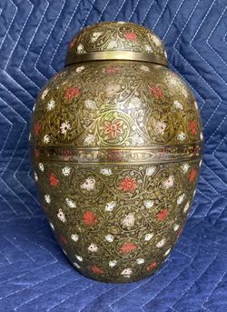 Beautiful brass decorative urn