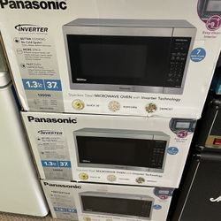 Brand new Panasonic Panasonic 1.3CuFt Stainless Steel Countertop Microwave Oven NN-SC668S