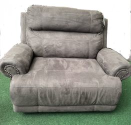 Ashley Furniture Oversized Recliner
