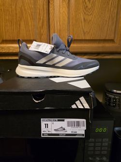 Adidas Sneakers Size 11 Men 