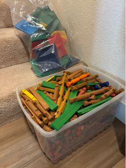 Lincoln Logs