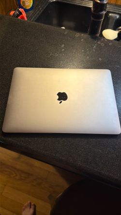 Mac book Air 13 negotiations on the table