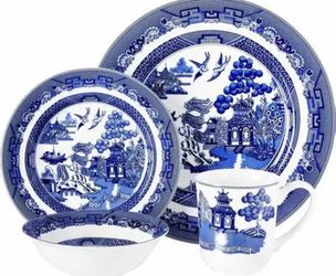 Johnson Brothers Blue & White – 4 Place Settings (5‑Piece Set)