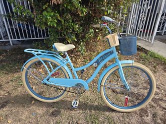 Blue Women's Huffy Bike Size 26 $150